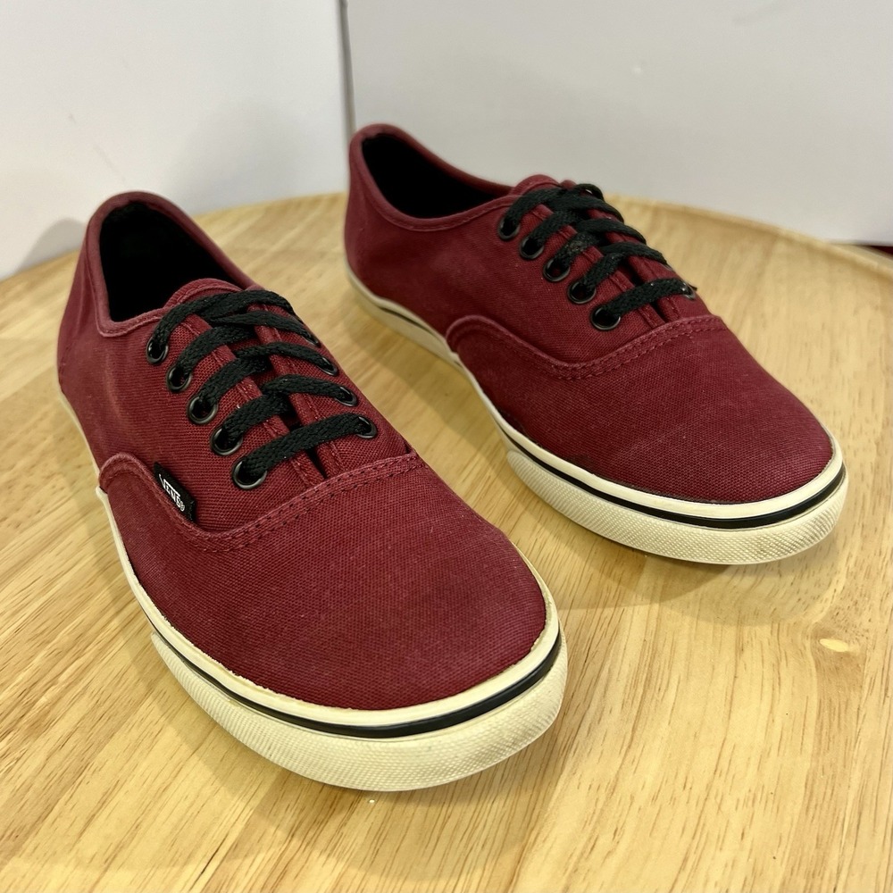 Vans Maroon Canvas Low Sneakers Lace Up Size 7 Women's Shoes